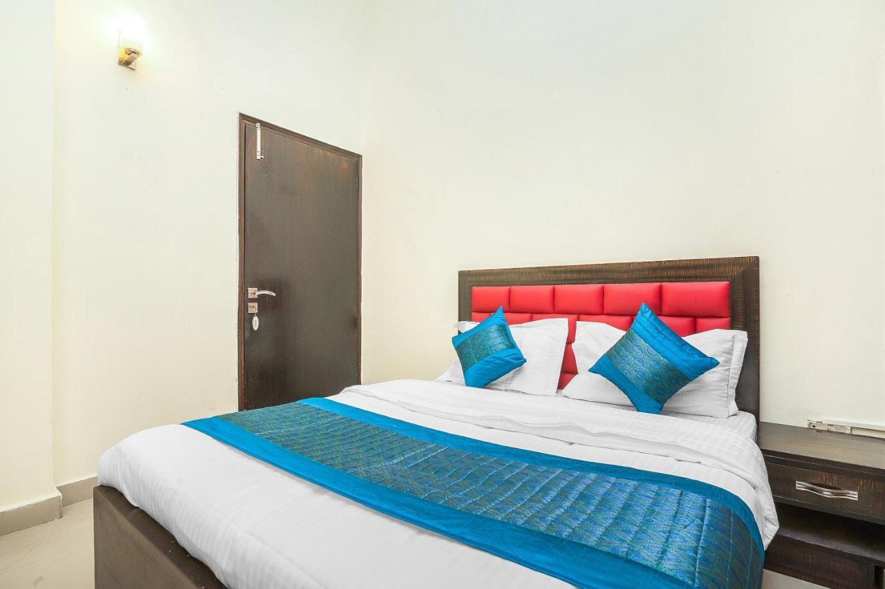 Oyo 14245 Amitabh Guest House New Delhi Ngoại thất bức ảnh